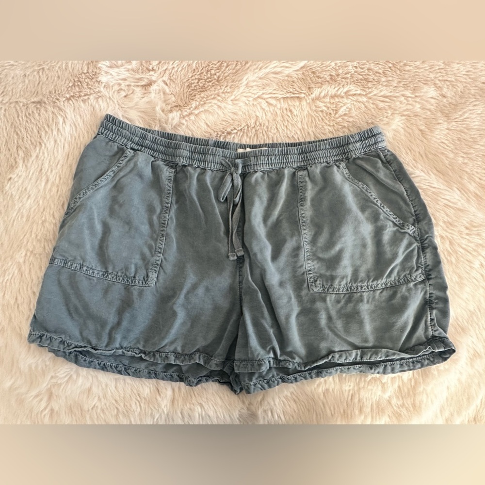 O’Neil soft, blue shorts. Size XL